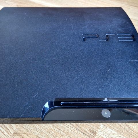 Playstation (PS3) konsoll, 2 mikrofoner, 1 kontroll, strømkabel