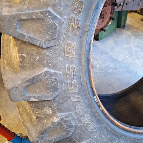 Brukt Trelleborg tm800 440/65r28