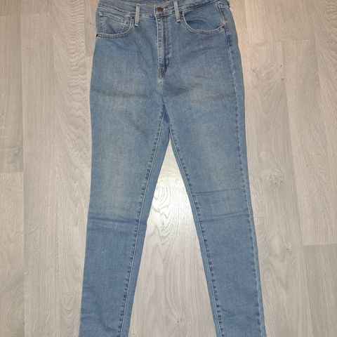 Levis jeans