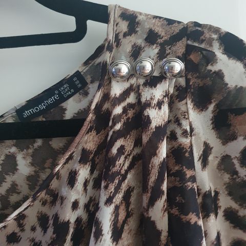 Leopardmønstret bluse, M