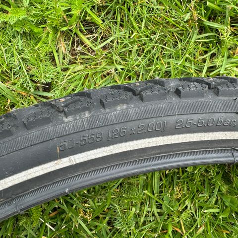 26" Schwalbe vinter dekk med pigg.