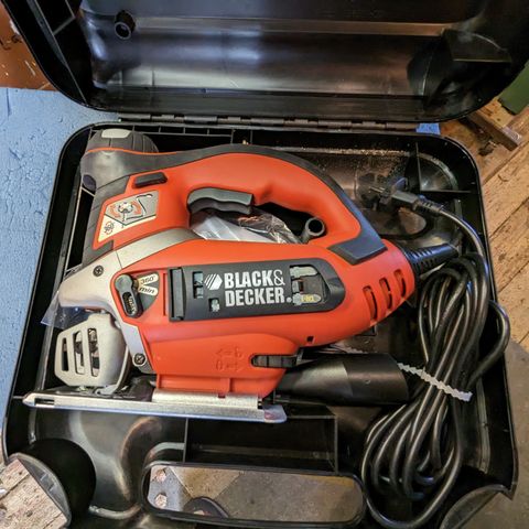 Numerous handyman/workshop tools for sale