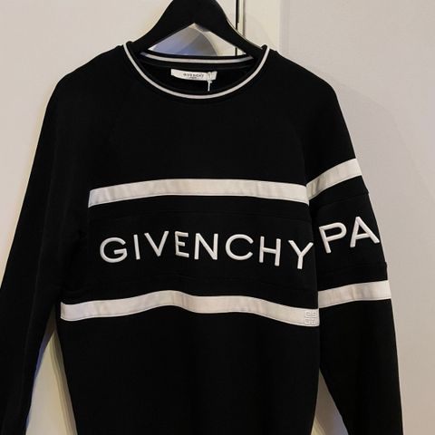 Rå og pen givenchy genser