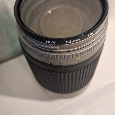 Nikon AF NIKKOR 70-300mm F4-5.6 G Telephoto linse