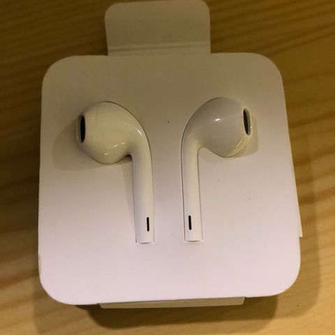 Helt nye Apple EarPods med ledning