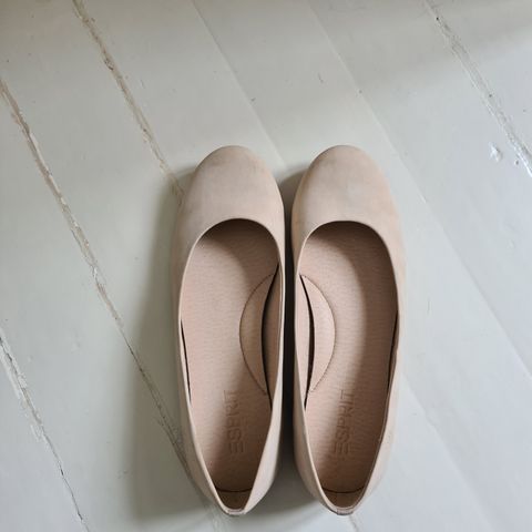 Beige ballerina , merke Esprit