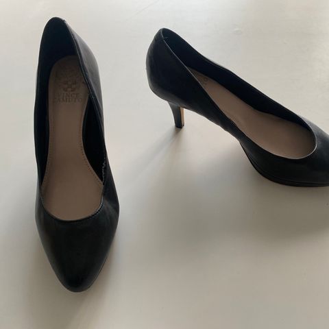 Vince Camuto pumps (39)