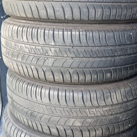 205/60R16 Michelin sommerdekk