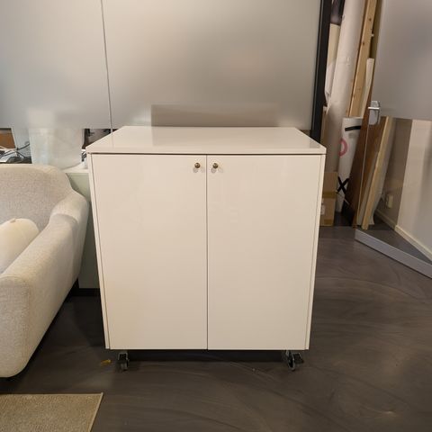 IKEA Metod 80cm benkeskap med dører, dekksider, benkeplate, og hjul