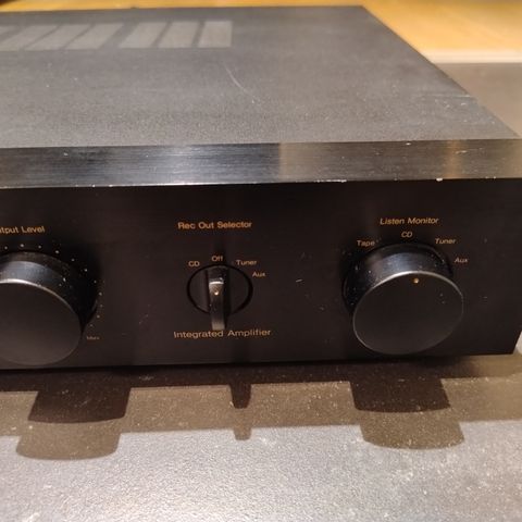 Nakamichi IA-3 stereo forsterker