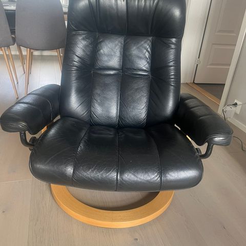 2 like Ekornes Stressless