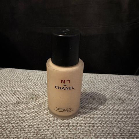 Chanel foundation