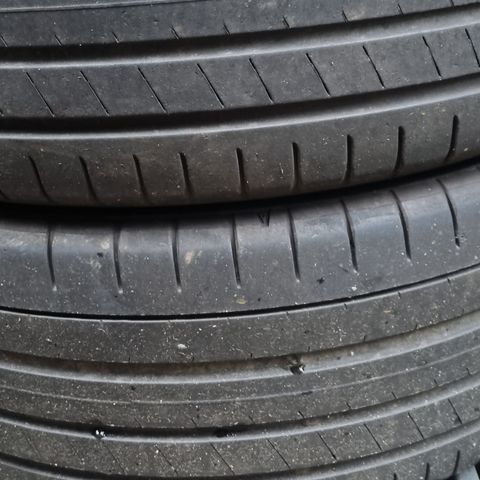 225/40R18 Yokohama sommerdekk 2022