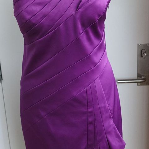 Dame kjole av Jessica Simpson kanadisk størrelse 14(ca 42)