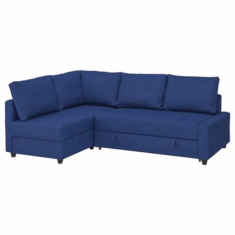 Friheten (IKEA) hjørnesovesofa med oppbevaring og ekstra ryggputer.