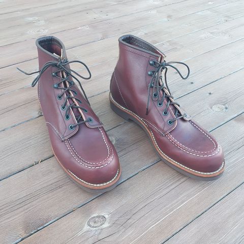 Red Wing Moc Toe Model 213, Color Mesa Oxblood, Size US9.5D, EU42.5, UK8.5