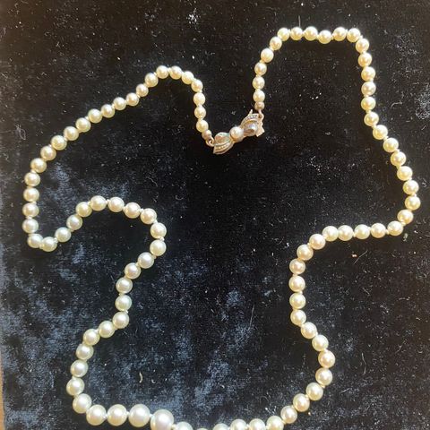 Vintage halssmykke av ekte perler og  835s