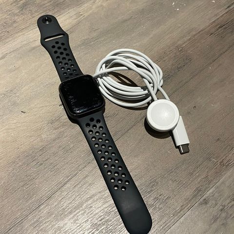 Apple Watch 5 - 40mm