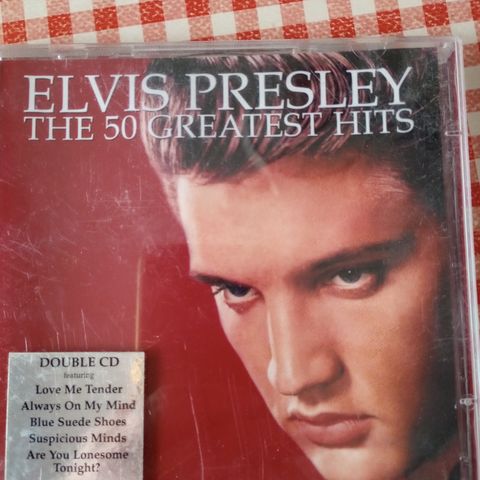 Dobbel cd med Elvis beste 100 kr