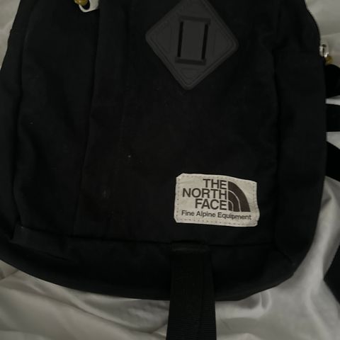 The north face berkely side bag