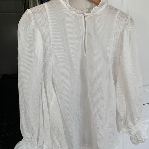 Hvit bluse fra Rue de Femme