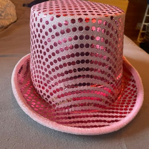 Rosa hatt