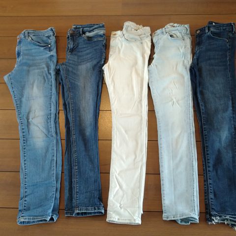 Jeans. Olabukser. Størrelse 28x30 selges samlet eller enkeltvis