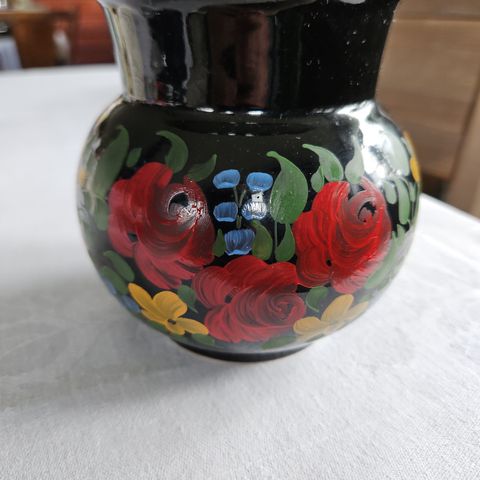 Håndmalt kjeramikk vase
