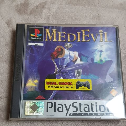 "MediEvil" Playstation 1 retro spill