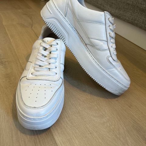 Stockholm sneakers hvite strl 38