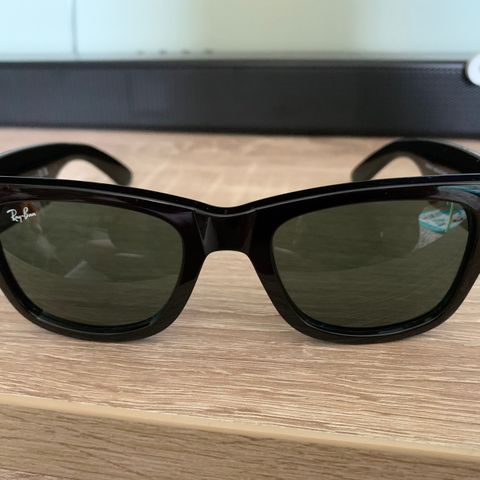 Ray-Ban Mega Wayfarer