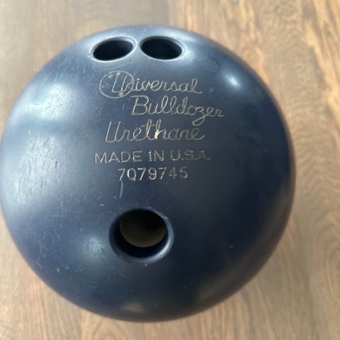 Hel og fin bowlingkule, 7kg