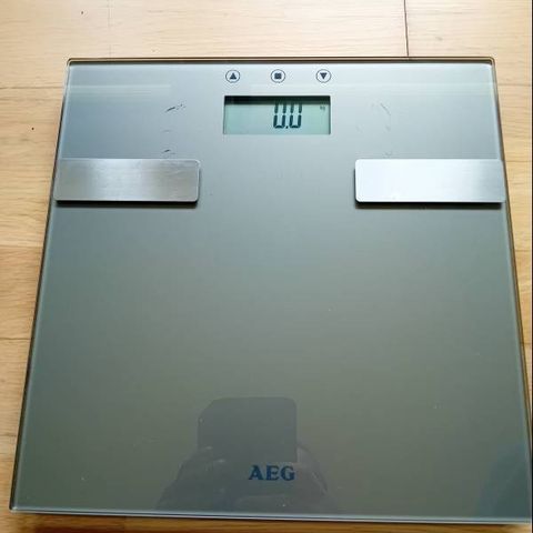 Personvekt AEG + BMI måler