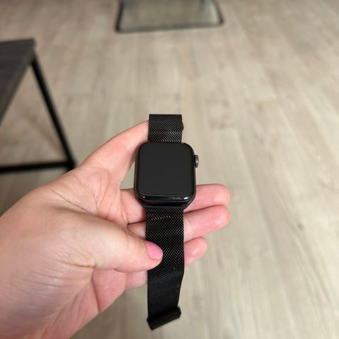 Apple Watch 6 40mm, GPS + 4G