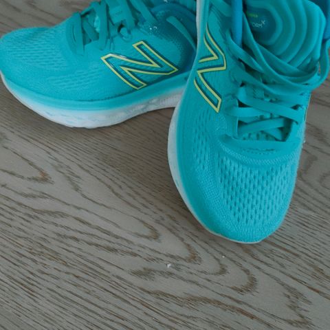 New Balance Fresh More V3 -str.36,5  løpesko dame