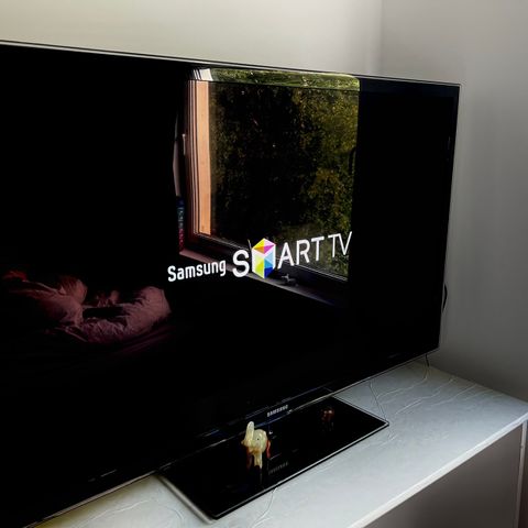 RESERVERT TIL 5/7 !!! Samsung Smart TV