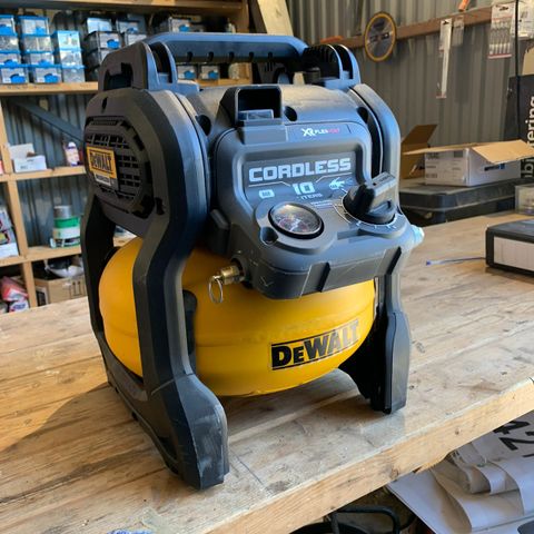 Dewalt cordless kompressor