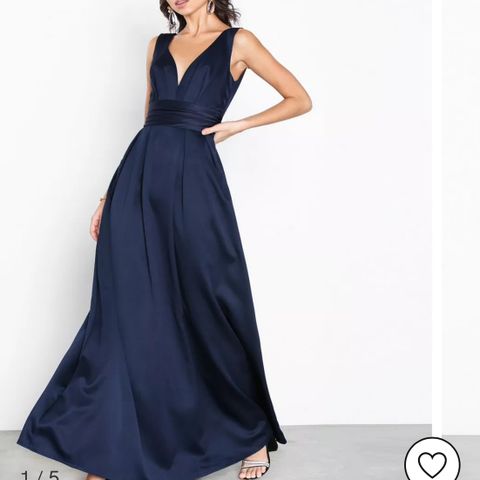 Oppa Dress Navy/Mørkeblå Maxi kjole fra Chi Chi London