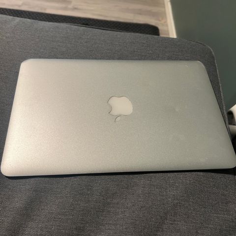 Macbook Air 11" tidlig 2015