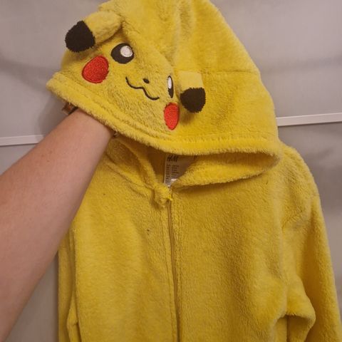Pikachu kostyme