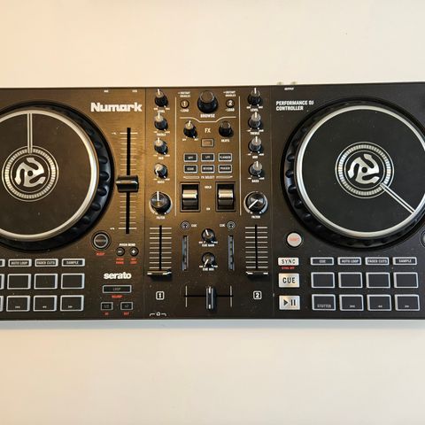 Numark Mixtrack Pro FX