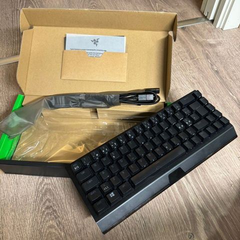 Razer Blackwidow V3 Mini Hyperspeed (yellow switches)