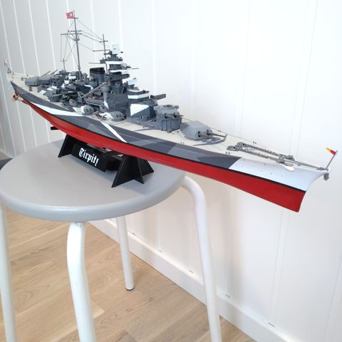 Modell av slagskipet Tirpitz