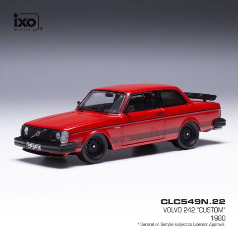 Volvo 240 Turbo - 1980 modell - rød lakkert - IXO Models- Skala 1:43