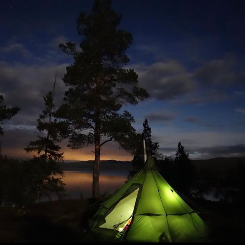 Helsport Finnmark (6-8 person) m/innertelt, bunnduk og ovn