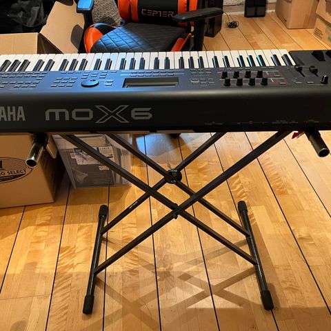 Yamaha Mox6