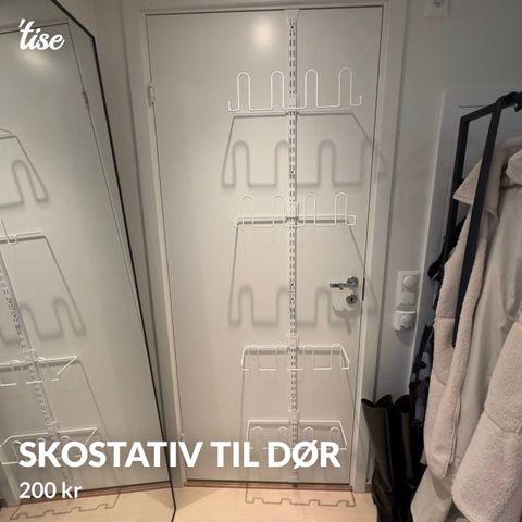 Plassbesparende skostativ til dør