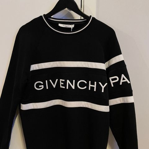 Givenchy genser og shorts!