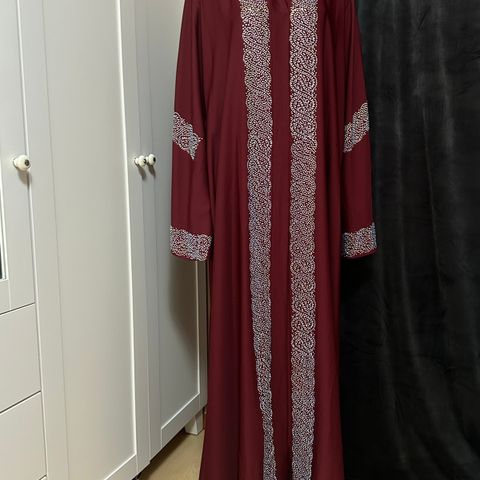 Abaya Ny