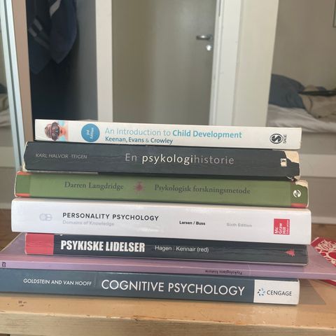 Psykologi bøker/ bøker til psykologistudiet